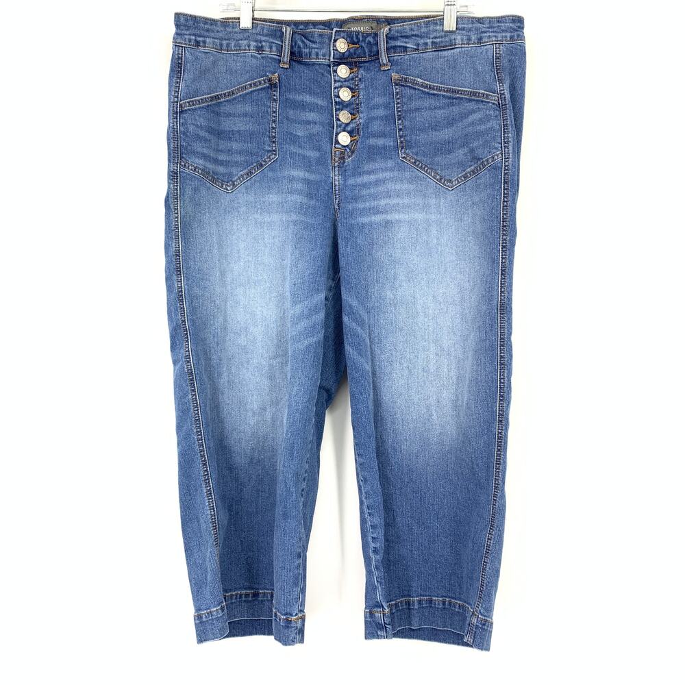 Torrid Straight Leg Capri Jean Womens Sz 18 Button Fly Patch Pockets Medium Wash